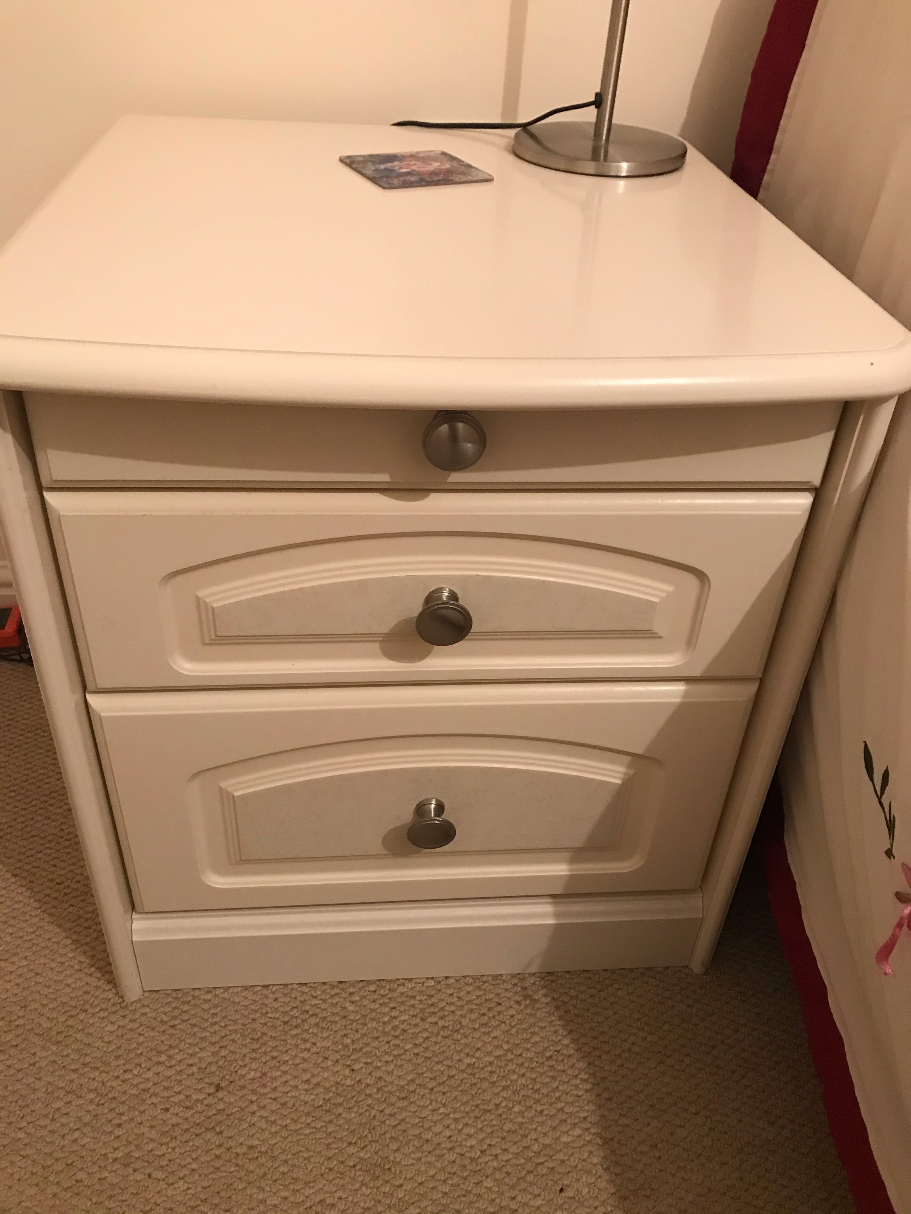 2x bedside tables, matching set.